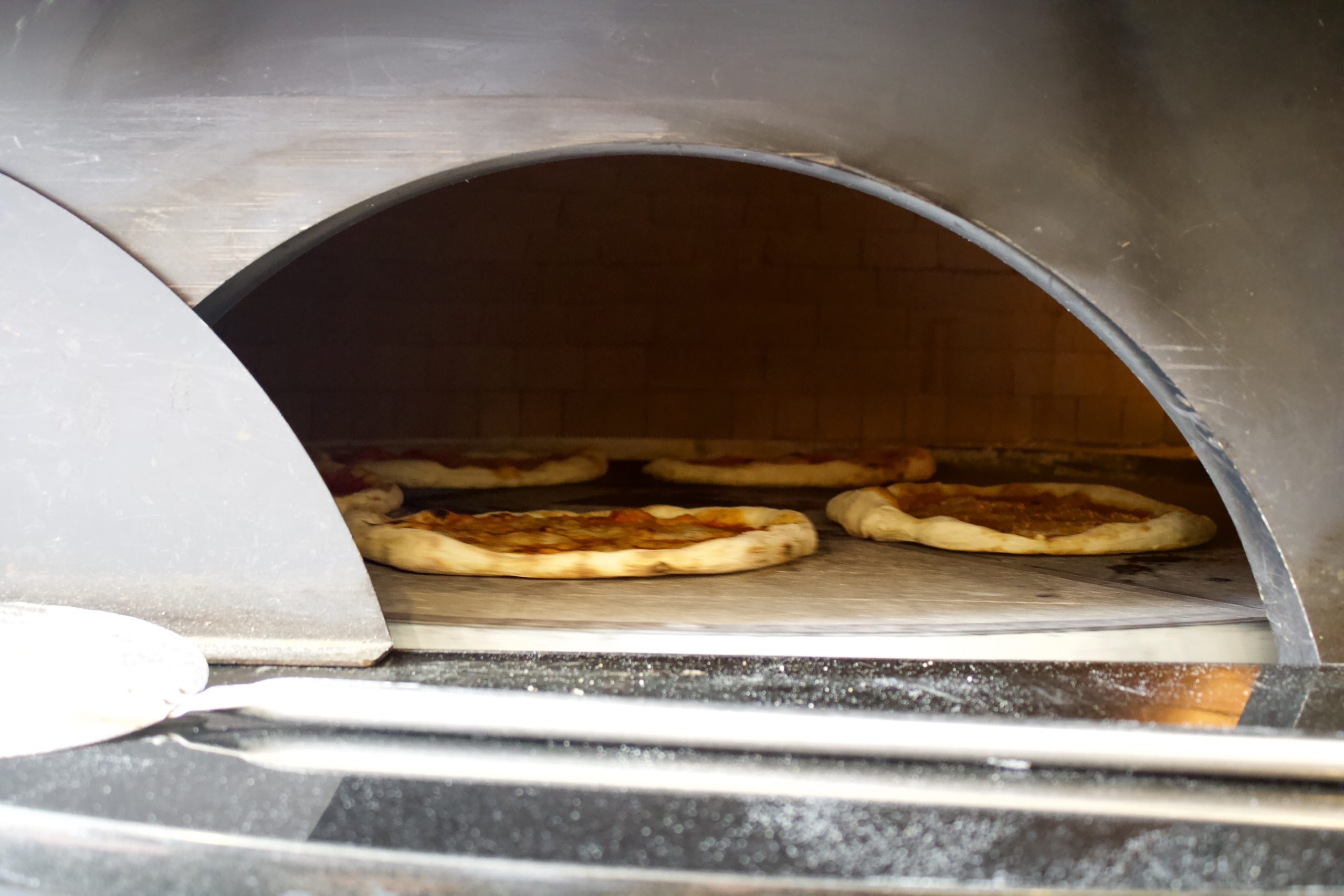 Authentic Italian pizza and pasta at 468°F Pizza, Pickering